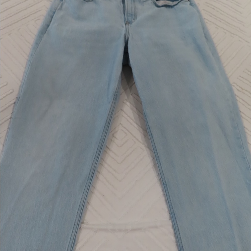 Abercrombie & Fitch Women's Light Blue Straight Leg Jeans